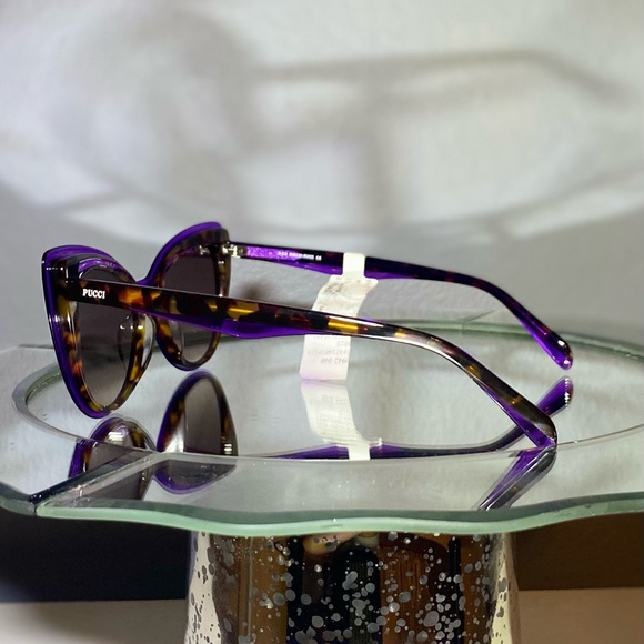 💁🏼‍♀️FOR HER- 💯% Authentic Designer Shades 🔥🔥 - Picture 2 of 3